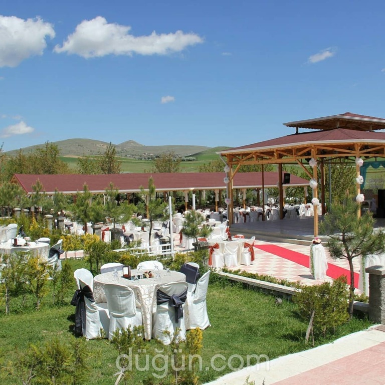 Gizemli Bahçe Kır Düğünü