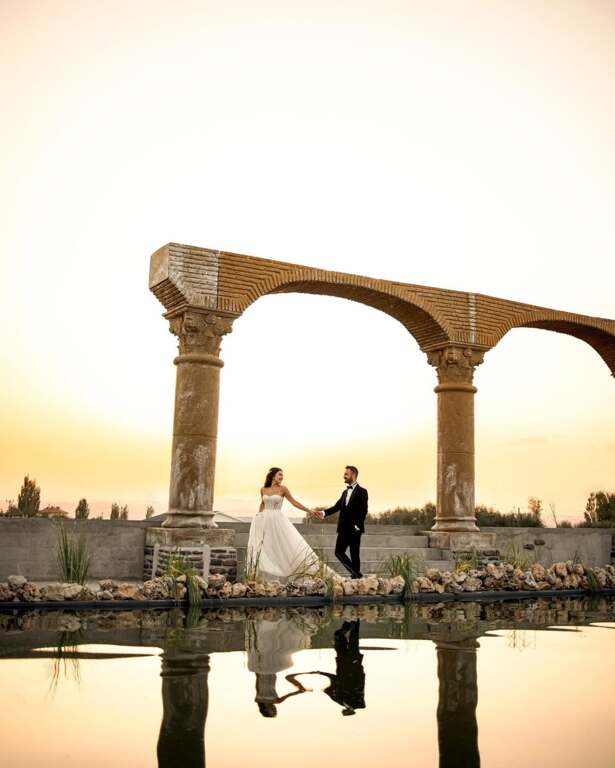 Kırmızı Beyaz Fotoğrafçılık