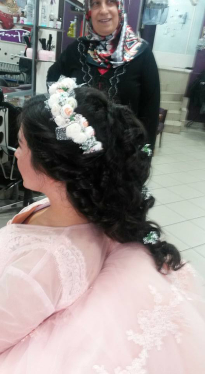 Afrodit Bayan Kuaförü