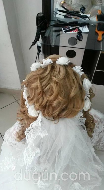 Afrodit Bayan Kuaförü