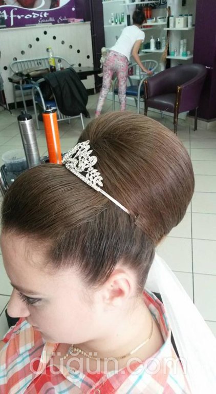 Afrodit Bayan Kuaförü