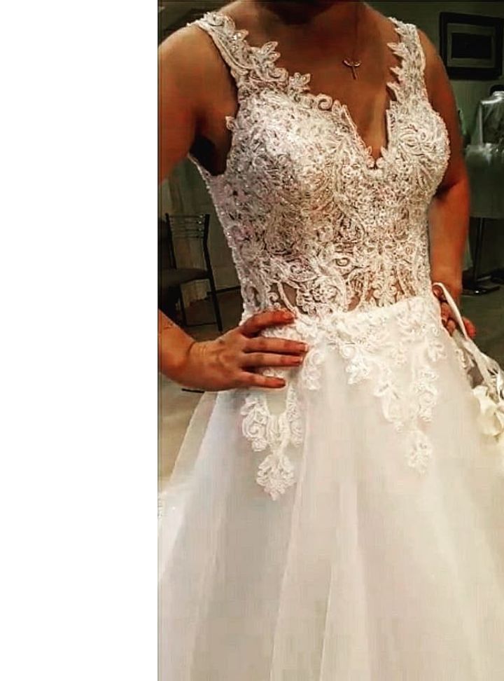 FAP 52 A Kesim Sırt Dekolteli V Yaka Gelinlik