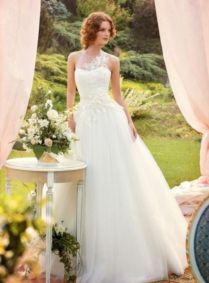 YDG-027  Prenses Kesim Halter Yaka Göğüs Dekolteli Gelinlik