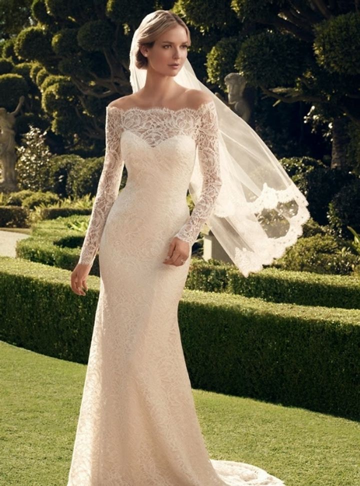 FAP 6 Balık Kesim Düşük Omuz Göğüs Dekolteli Gelinlik