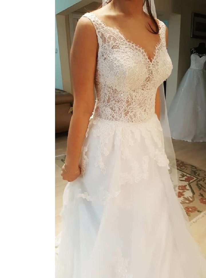 FAP 69 A Kesim Sırt Dekolteli V Yaka Gelinlik