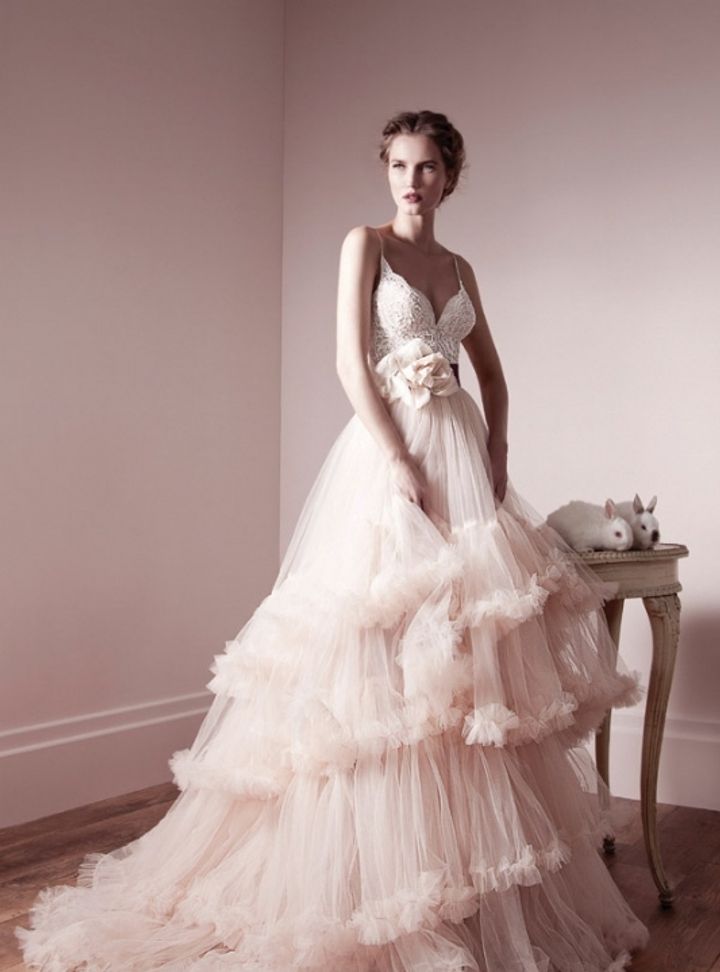 FAP 42 Prenses Kesim V Yaka Modern Gelinlik