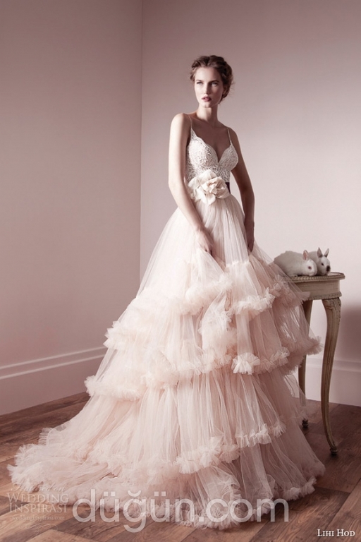 FAP 42 Prenses Kesim V Yaka Modern Gelinlik