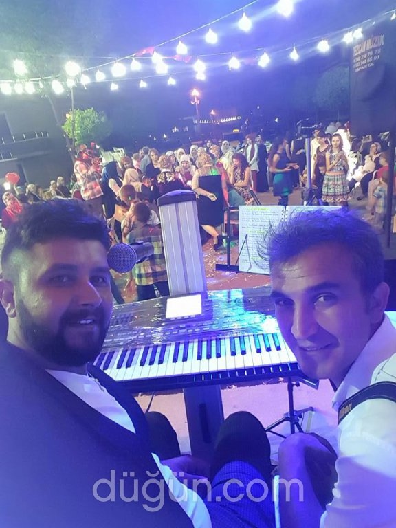Mevlüt Taşpınar ve Orkestrası