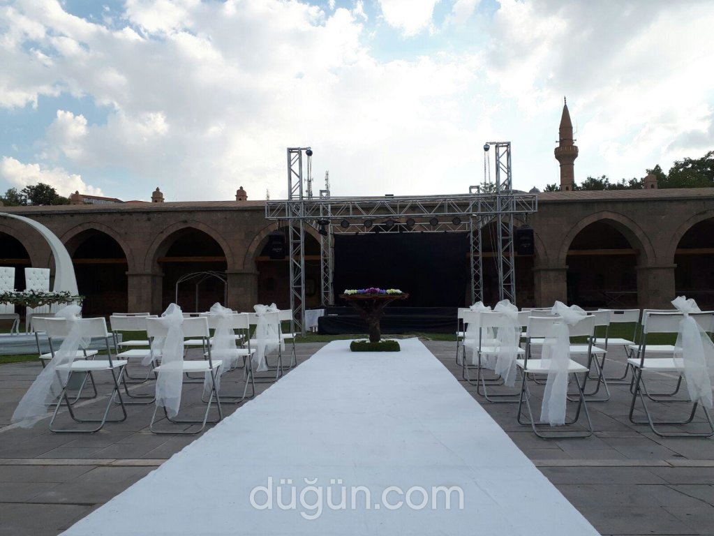 Kervansaray Kır Mekanı