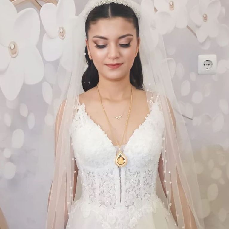 İpek Kuaför ve Gelinlik Evi