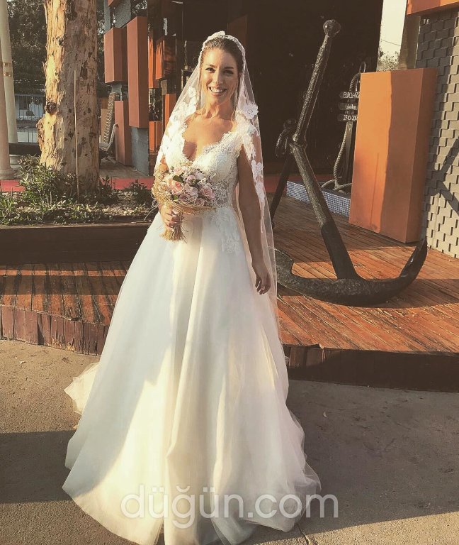 Por Amor by Gözde Işık