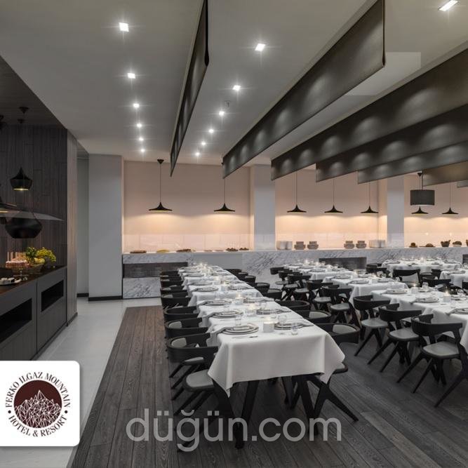 Mountain Resort Wedding House