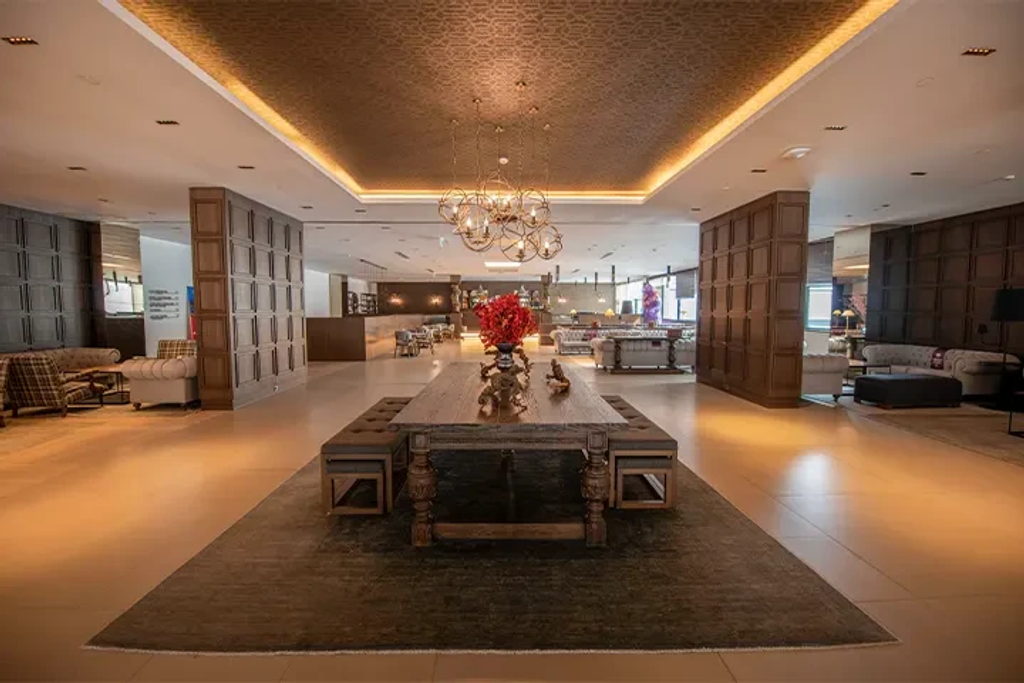 Mountain Resort Wedding House