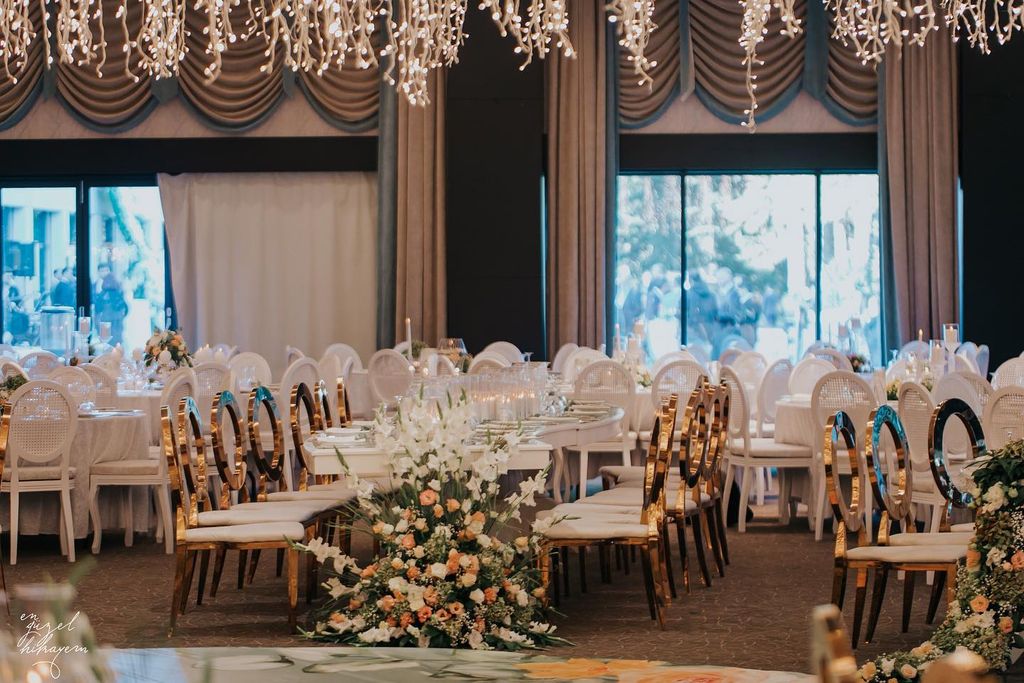 Mountain Resort Wedding House