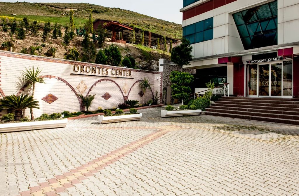 Orontes Center