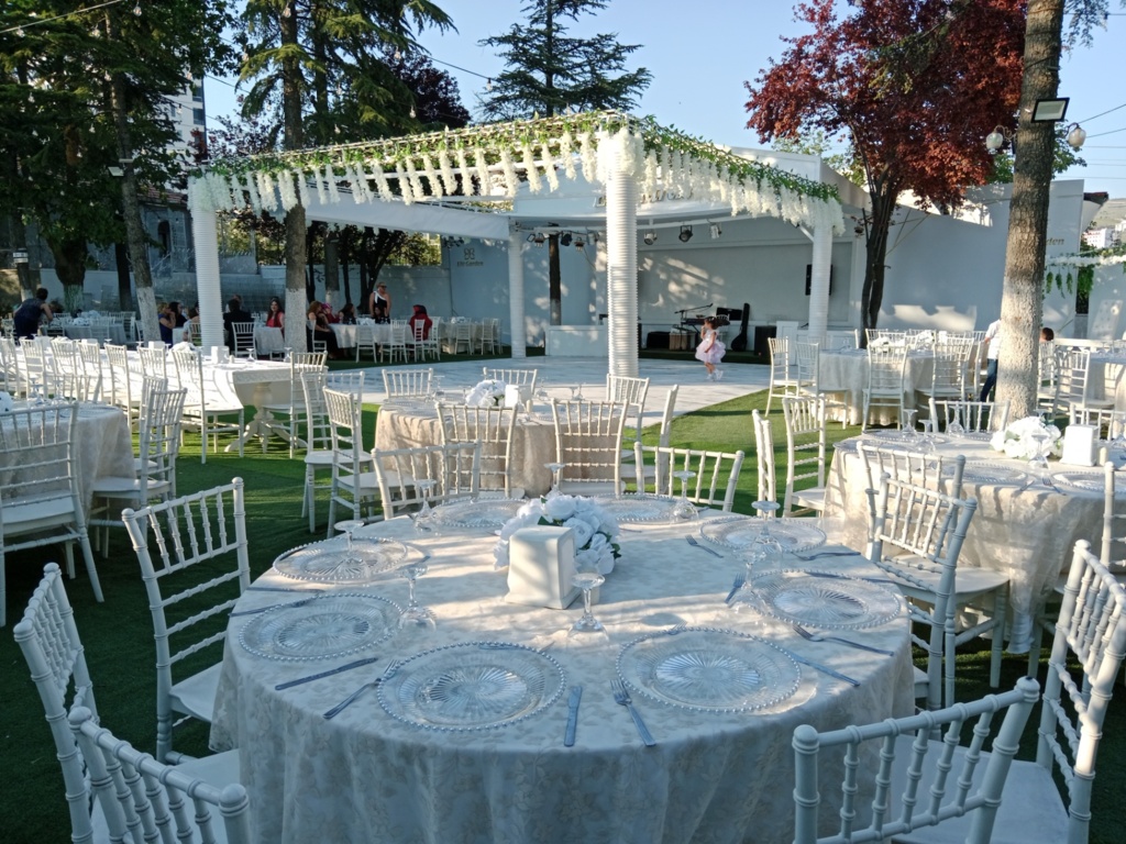 Elit Garden Kır Bahçesi