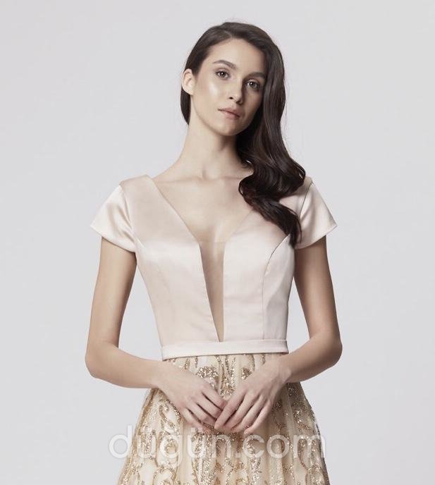 Sade Açık Nişan Saçı Modeli