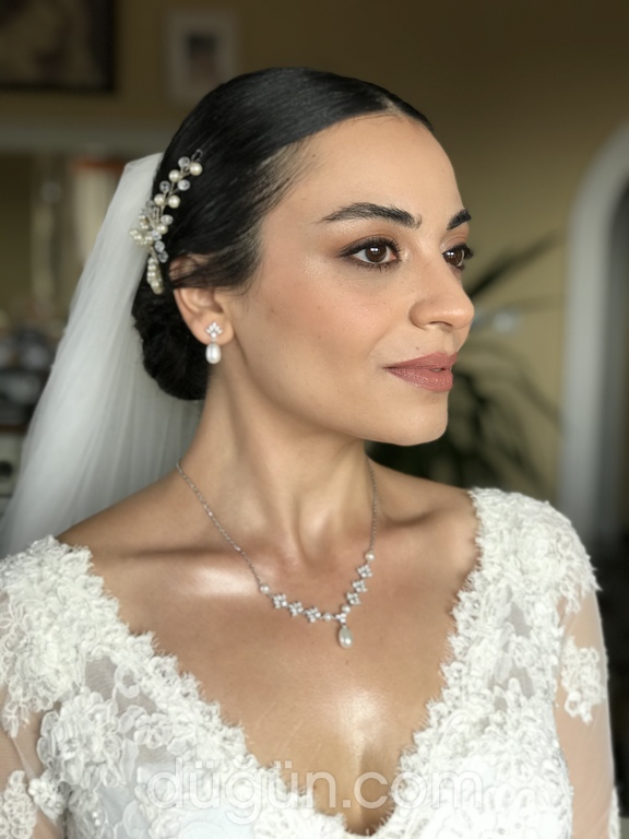 Make Up By Zeynep Cinislioğlu