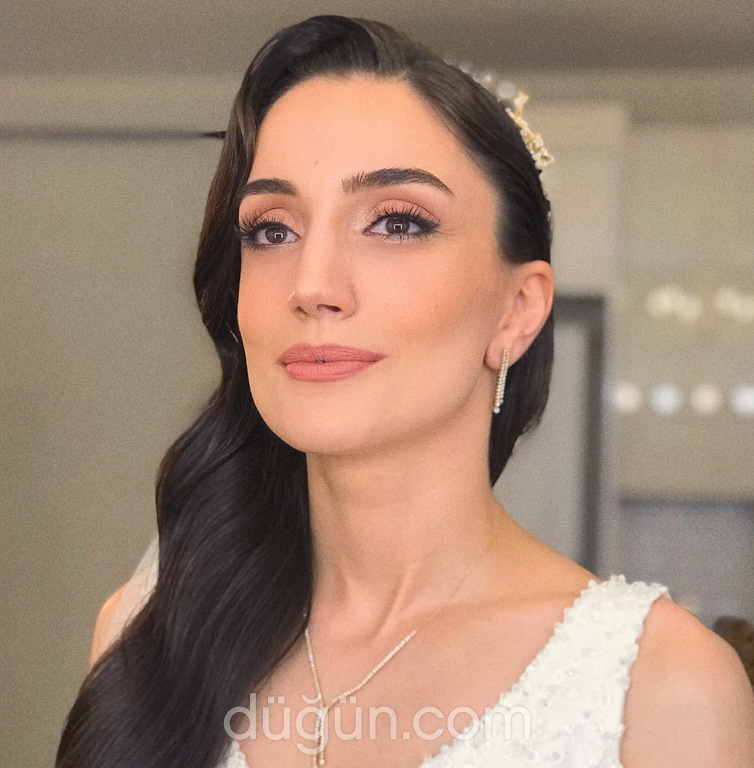 Make Up By Zeynep Cinislioğlu