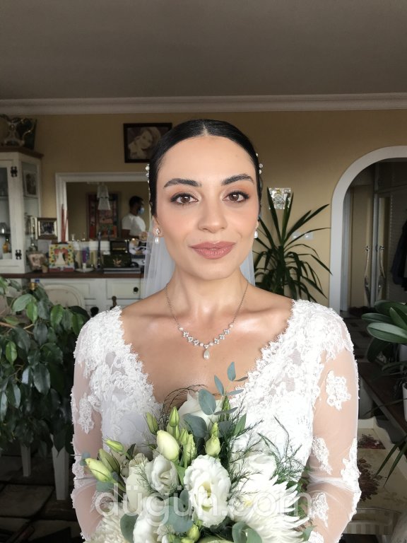 Make Up By Zeynep Cinislioğlu