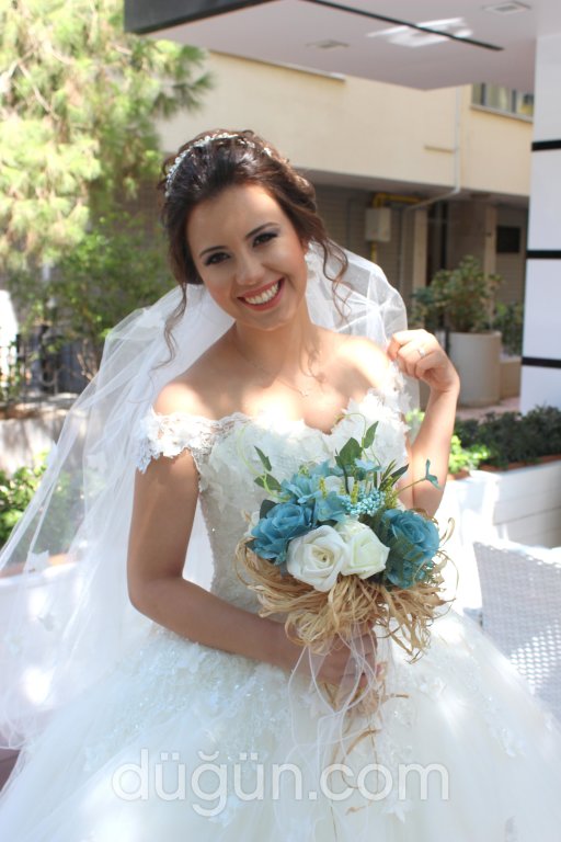 Melike Aykal Saç Güzellik ve Makyaj