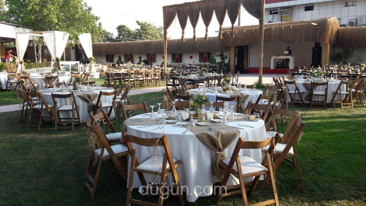 For You Wedding House