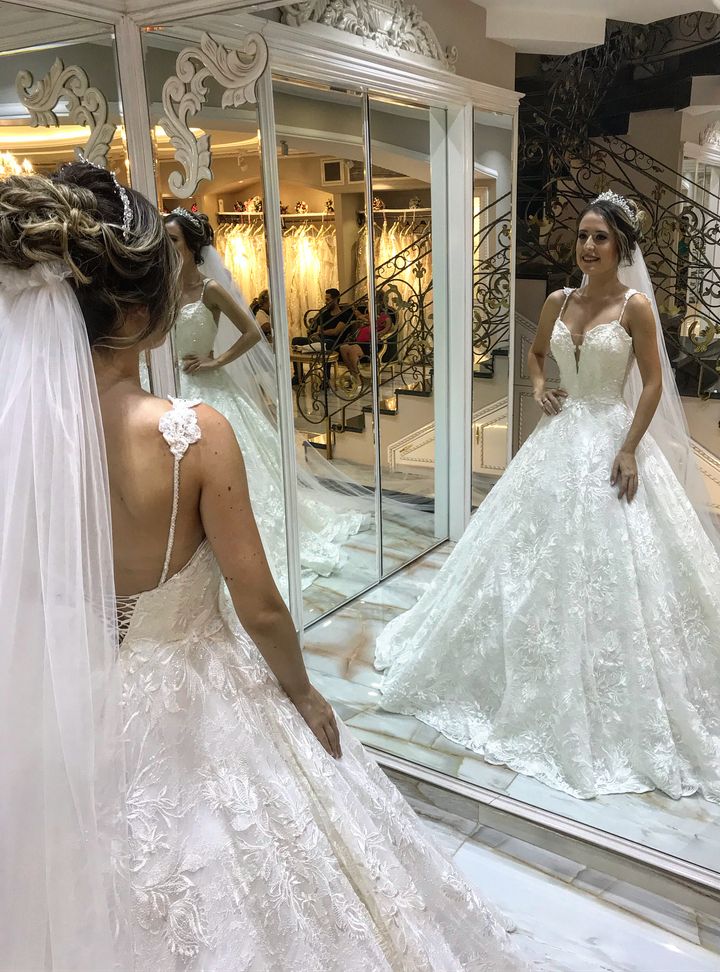 Esim Gelinlik 30 Prenses Kesim Straplez Sırt Dekolteli Gelinlik