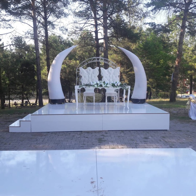 Albuzlar Kır Salonu