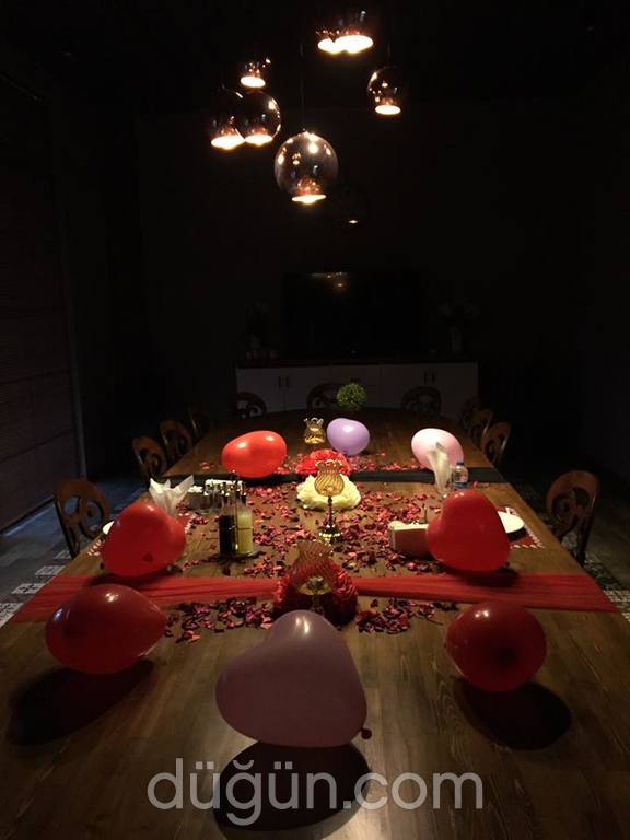 Quzuu Restaurant & Cafe