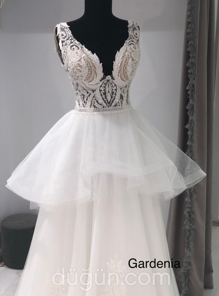 Nehir Tayman Couture Gardenia