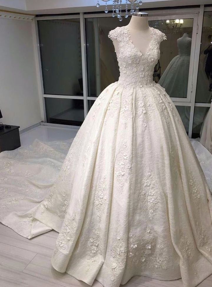 Nehir Tayman Couture 39