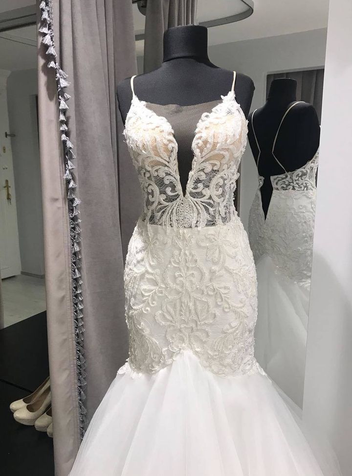 Nehir Tayman Couture 41 Balık Kesim V Yaka Göğüs Dekolteli Gelinlik