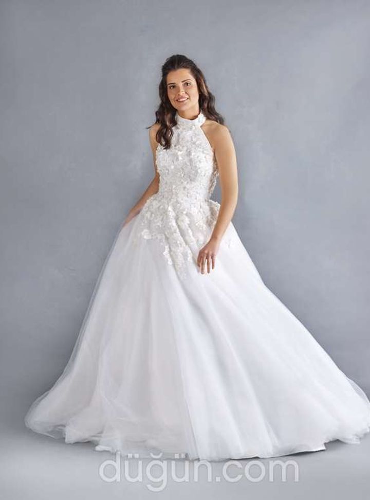 Nehir Tayman Couture 51 Prenses Kesim Halter Yaka Romantik Gelinlik