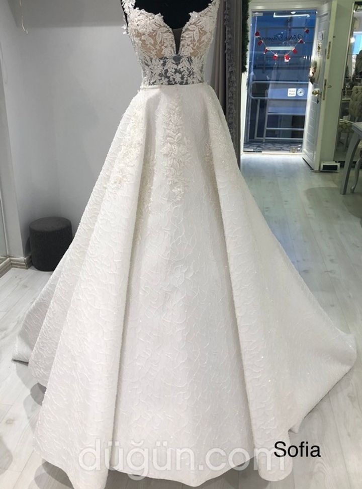 Nehir Tayman Couture Sofia