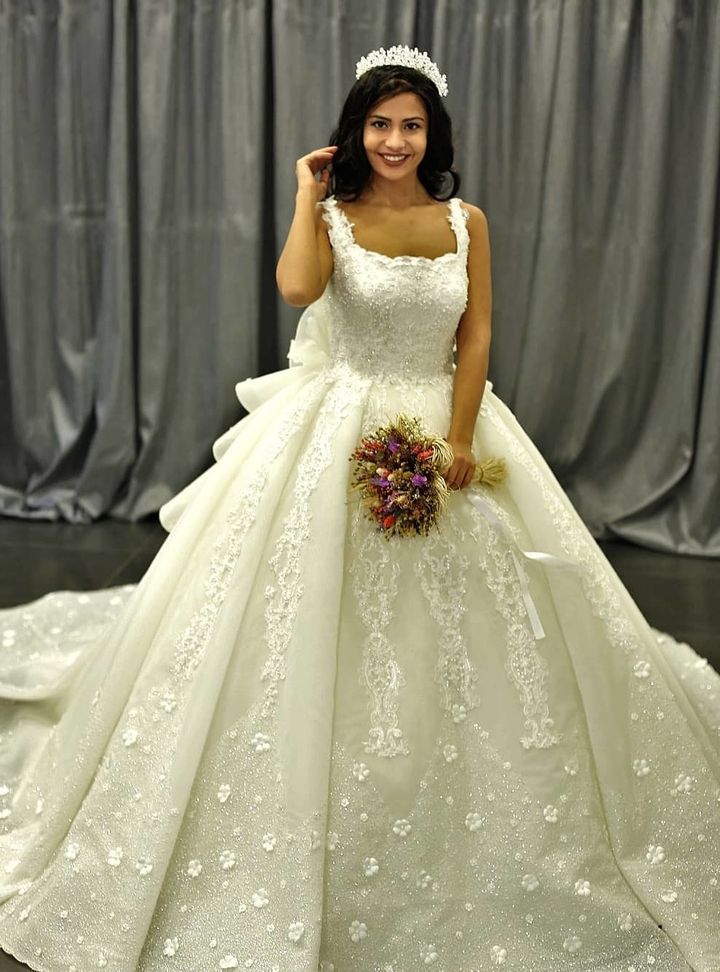 Nehir Tayman Couture 44