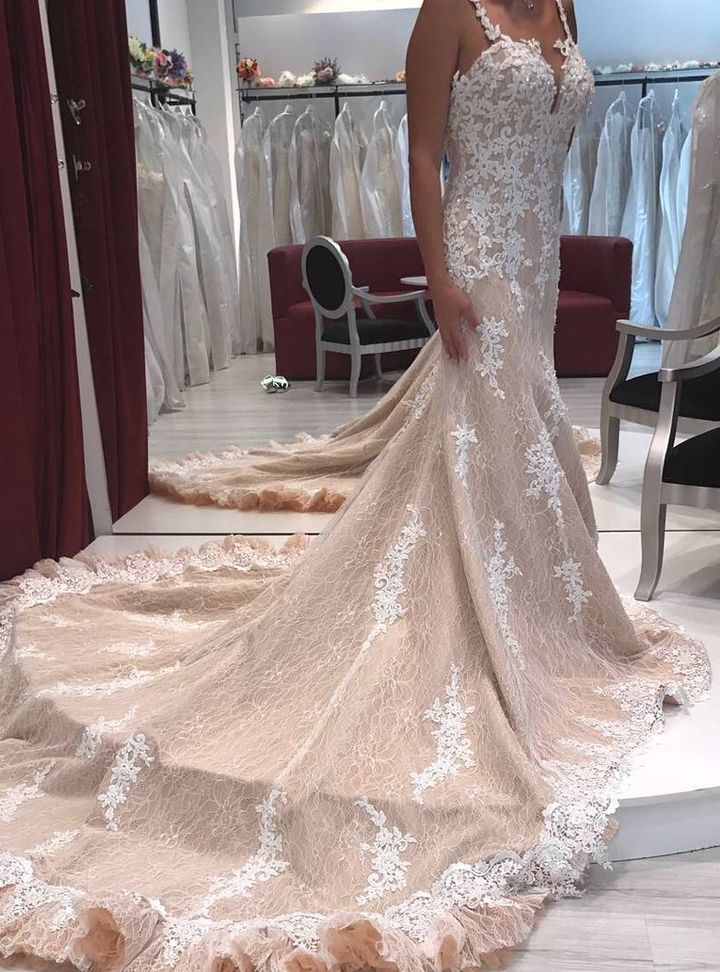 Nehir Tayman Couture 13 Balık Kesim V Yaka Göğüs Dekolteli Gelinlik