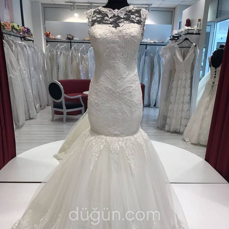 Nehir Tayman Couture 20 Balık Kesim Sırt Dekolteli Romantik Gelinlik 2