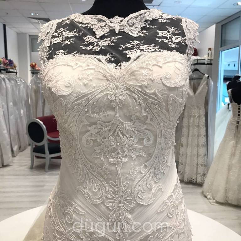 Nehir Tayman Couture 20 Balık Kesim Sırt Dekolteli Romantik Gelinlik 1