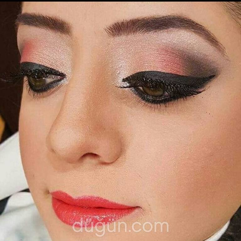 Sihirli Eller Kuaför