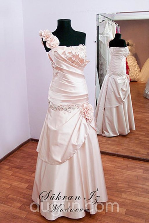 Şükran İz Moda Evi Abiye ve Nişanlık Yalova