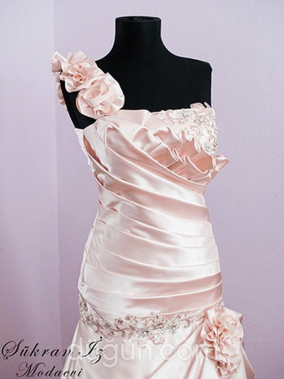 Şükran İz Moda Evi