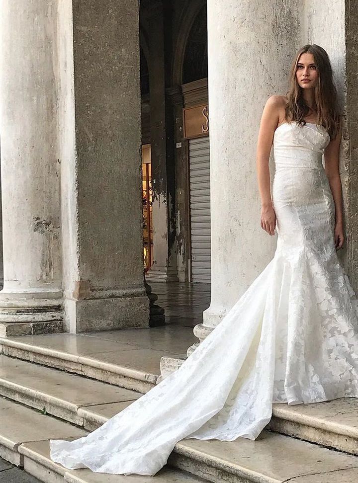 Monique Lhuillier 6 