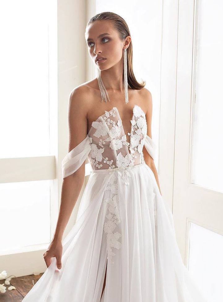 Julie Vino 7  Straplez Modern Düz Kesim Gelinlik