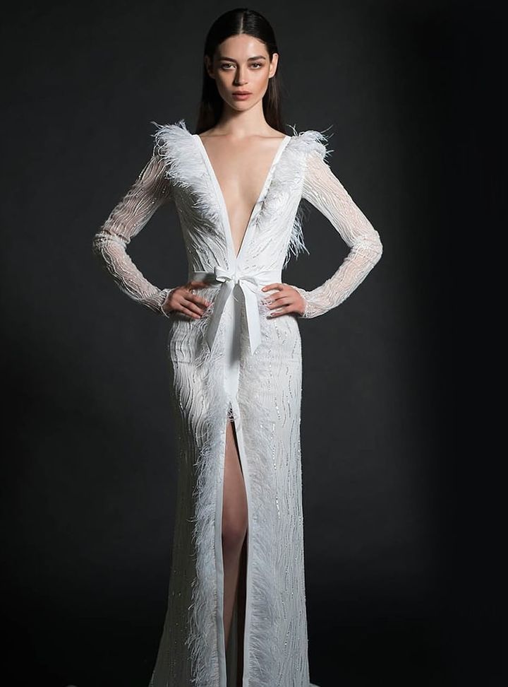 Inbal Dror  12 V Yaka Modern Düz Kesim Gelinlik