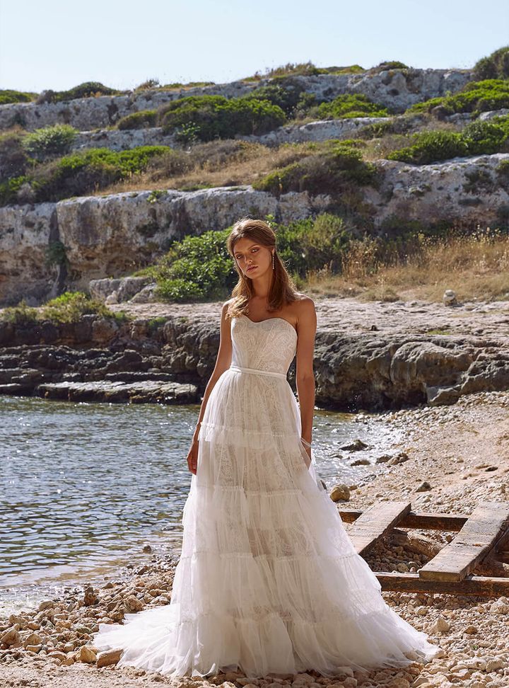 Madi Lane 4  Straplez Modern Düz Kesim Gelinlik