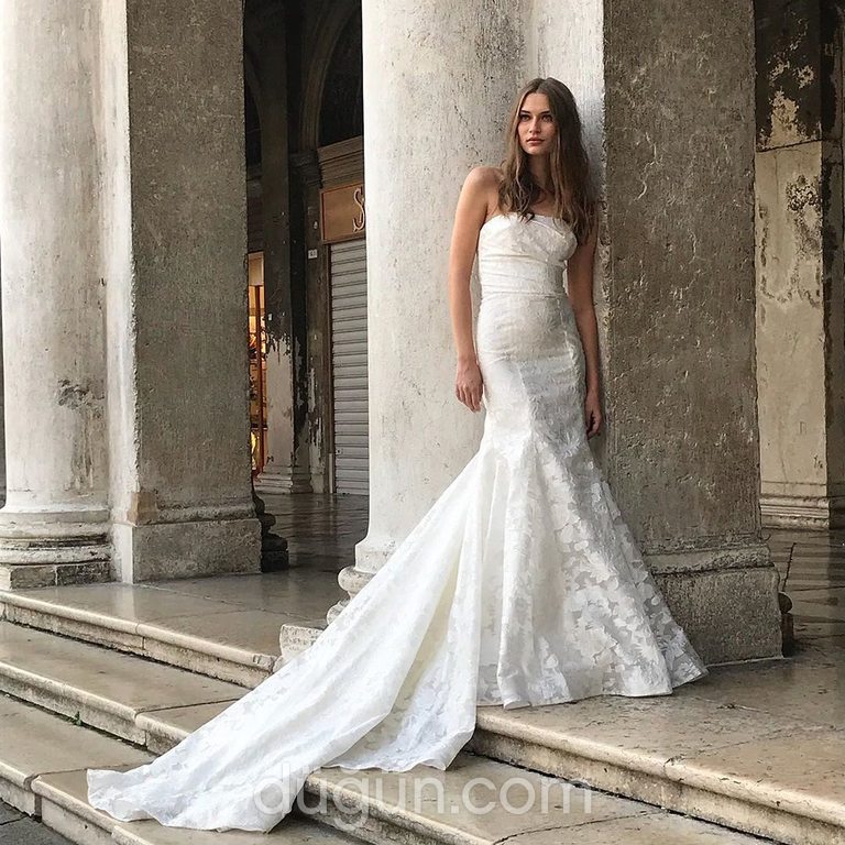 Monique Lhuillier 6  Balık kesim Straplez Romantik gelinlik