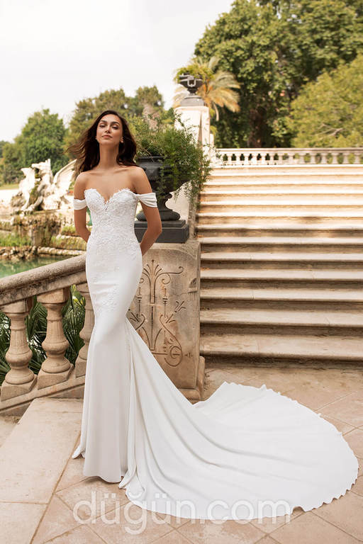 Pronovias 4  Balık kesim Düşük omuz Sade gelinlik