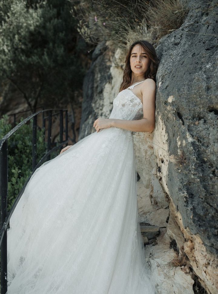 ROG  15 A Kesim V Yaka Romantik Gelinlik