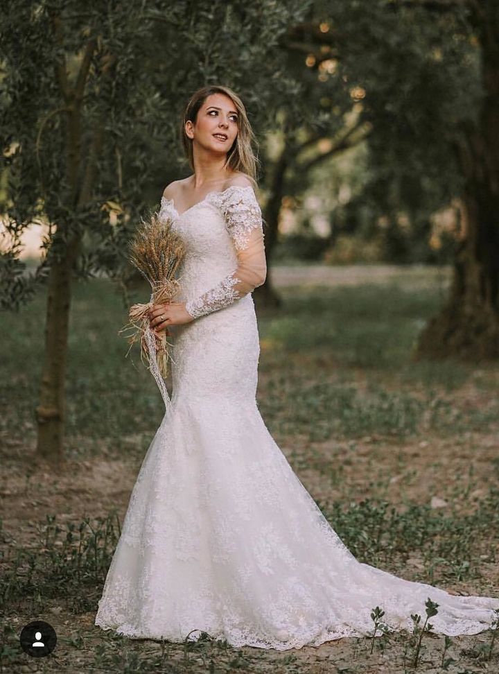 Cansu Tasçı Couture 6 Balık Kesim Düşük Omuz Göğüs Dekolteli Gelinlik