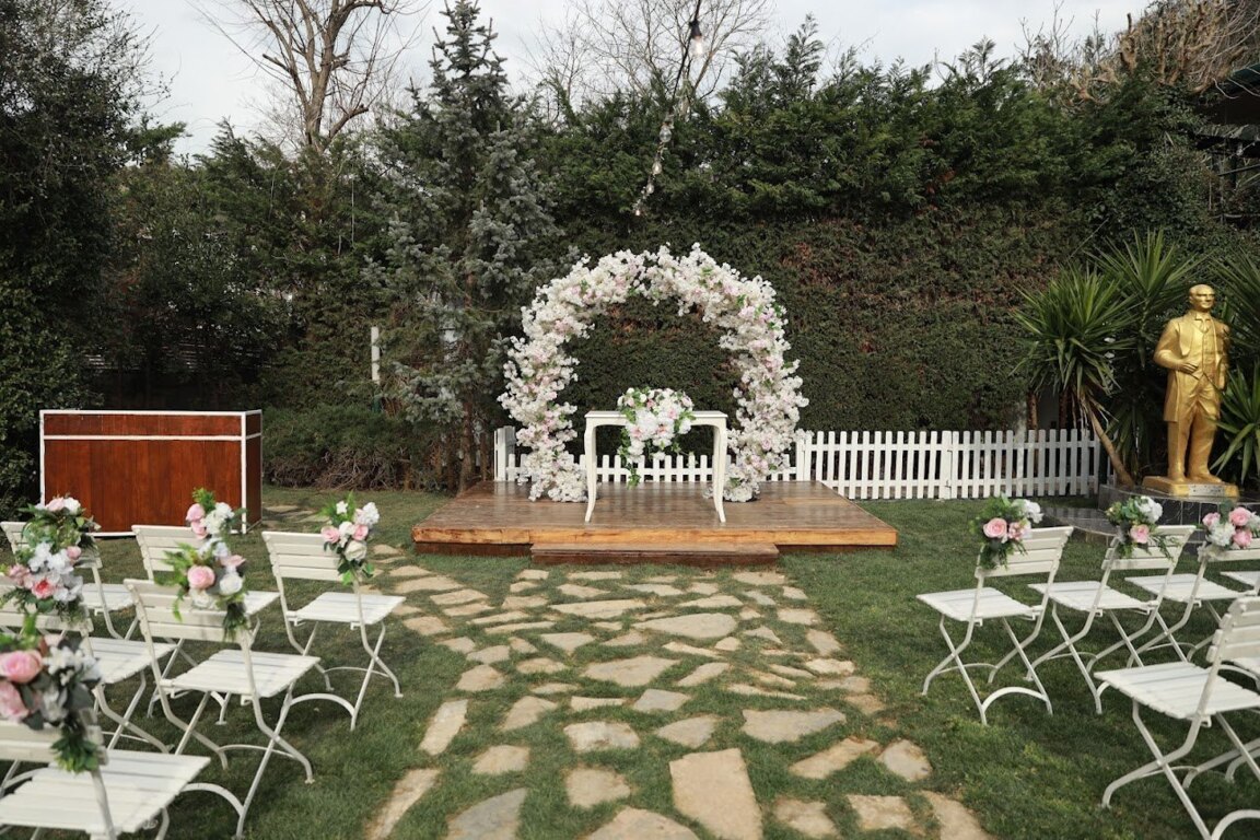 Ada Kanlıca - Baro Bahçe